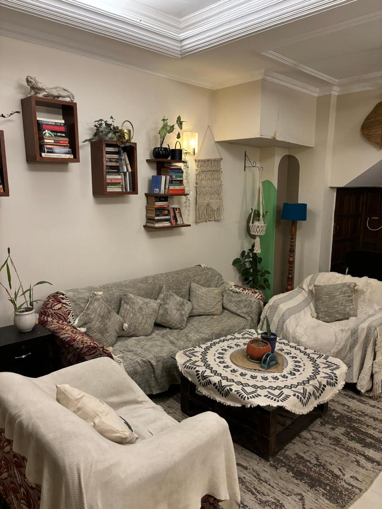 Couette-café Atharva's By Goaround Homes - Nehru Enclave Metro, South Delhi New Delhi