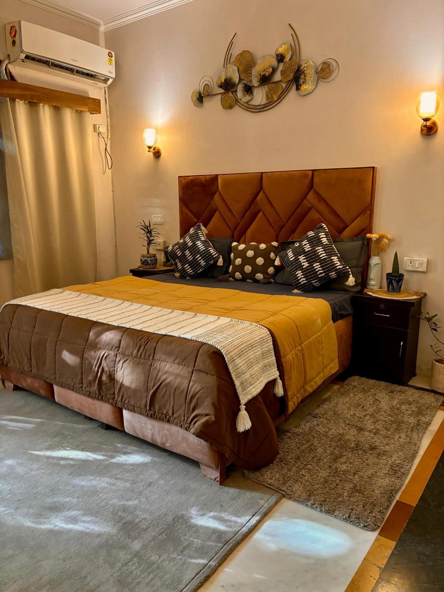 Couette-café Atharva's By Goaround Homes - Nehru Enclave Metro, South Delhi New Delhi