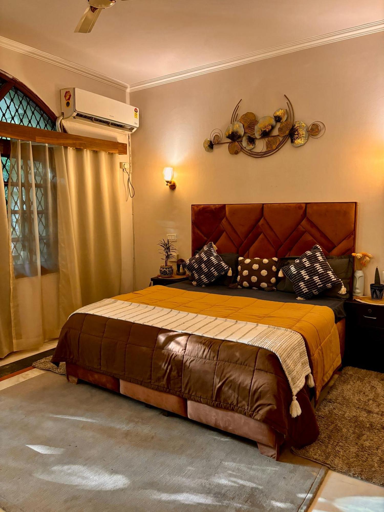 Couette-café Atharva's By Goaround Homes - Nehru Enclave Metro, South Delhi