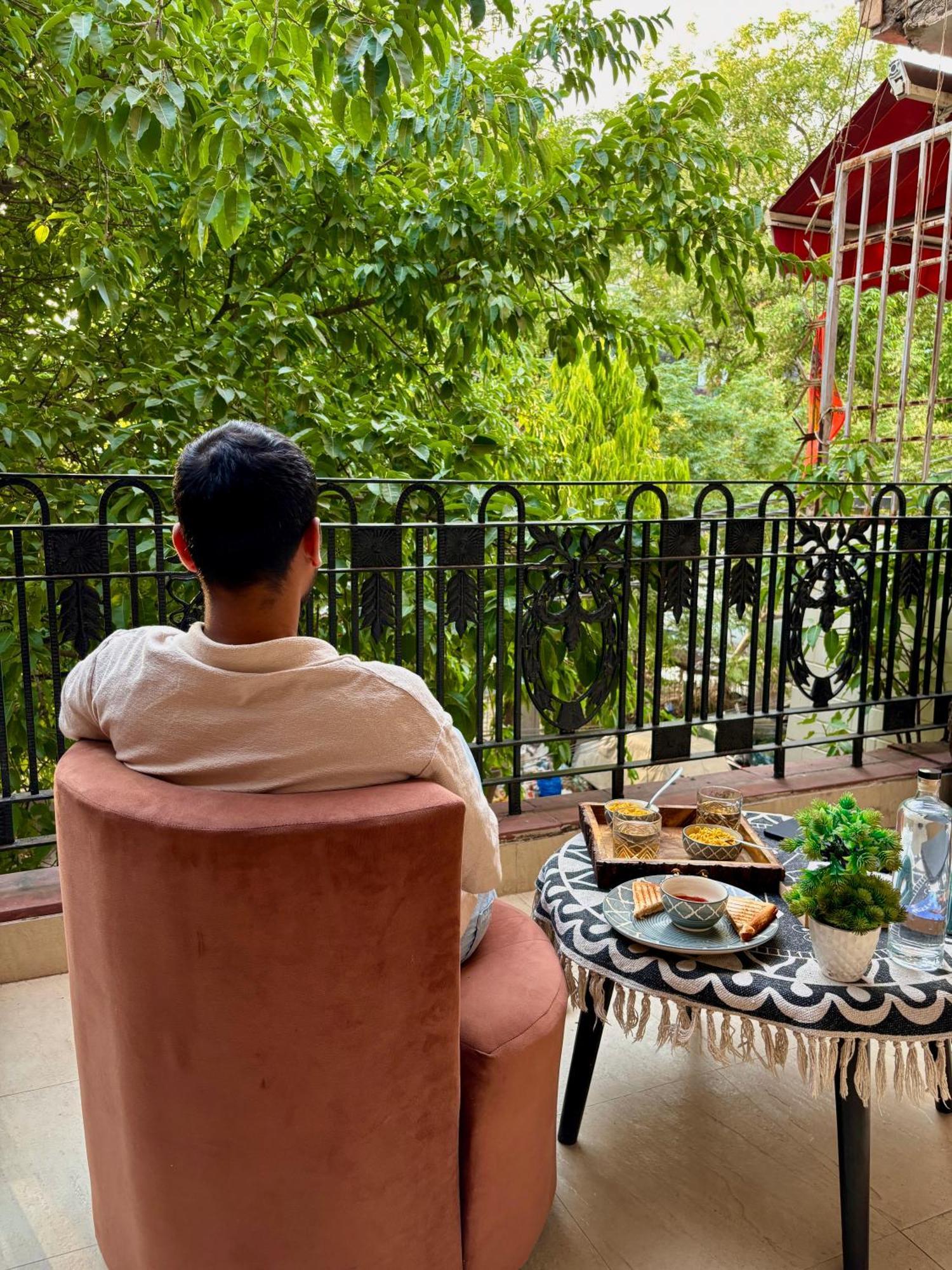 Atharva's By Goaround Homes - Nehru Enclave Metro, South Delhi Couette-café New Delhi