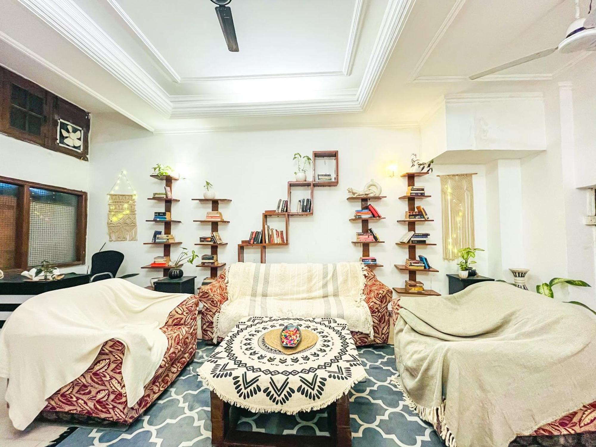 Atharva's By Goaround Homes - Nehru Enclave Metro, South Delhi New Delhi