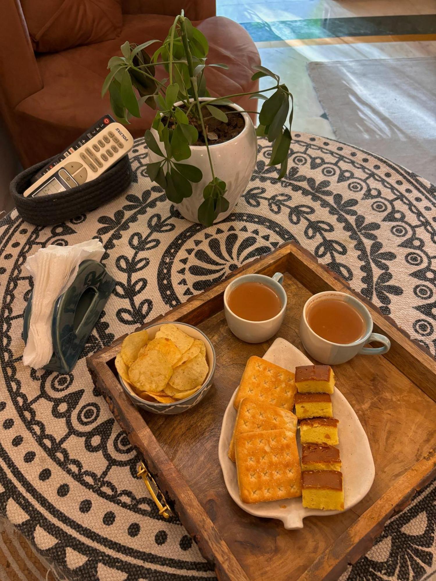 Atharva's By Goaround Homes - Nehru Enclave Metro, South Delhi Couette-café